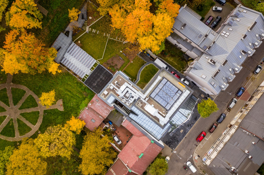 Kompleks teatralny z lotu ptaka.