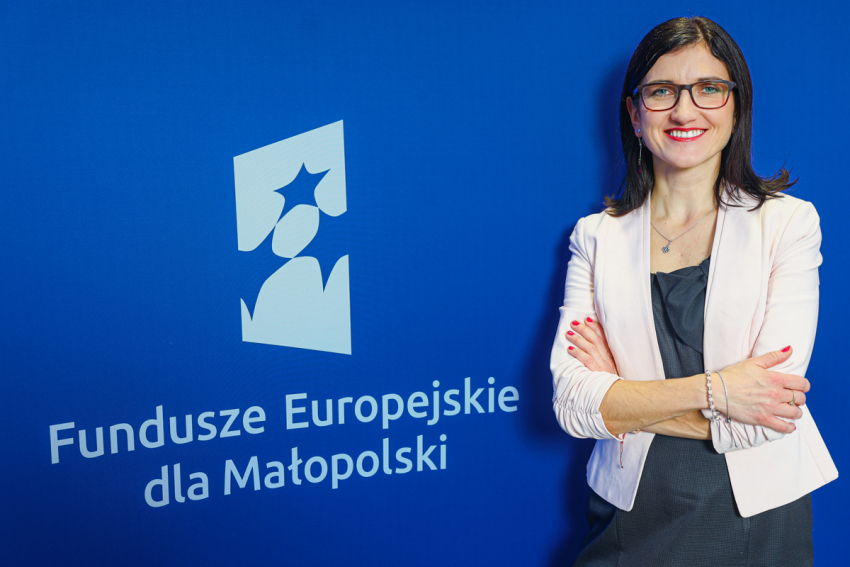 Konsultantka w Punkcie Informacyjnym Funduszy Europejskich