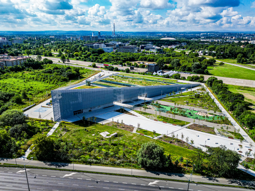 Budynek Cogiteonu z lotu ptaka.