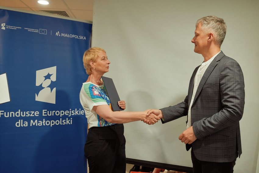 Przekazanie promesy.