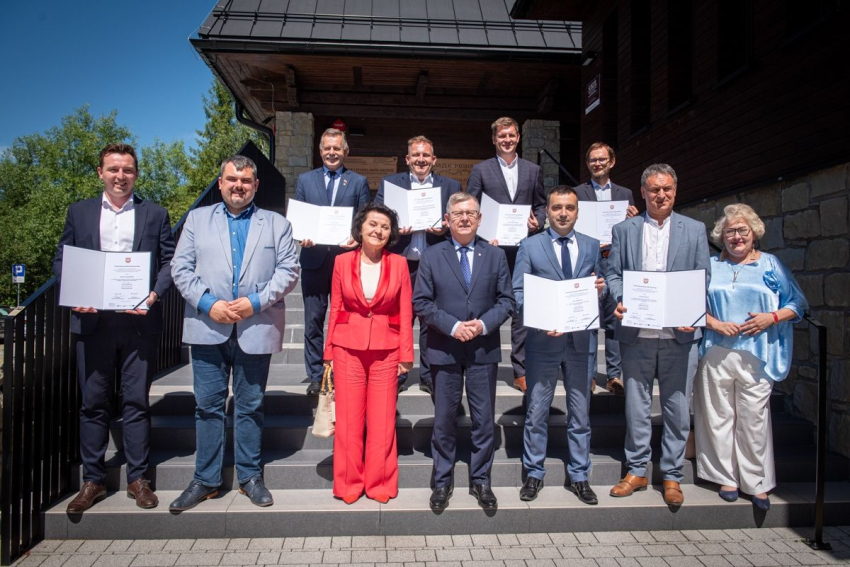 Zdjęcie grupowe uczestników wydarzenia.