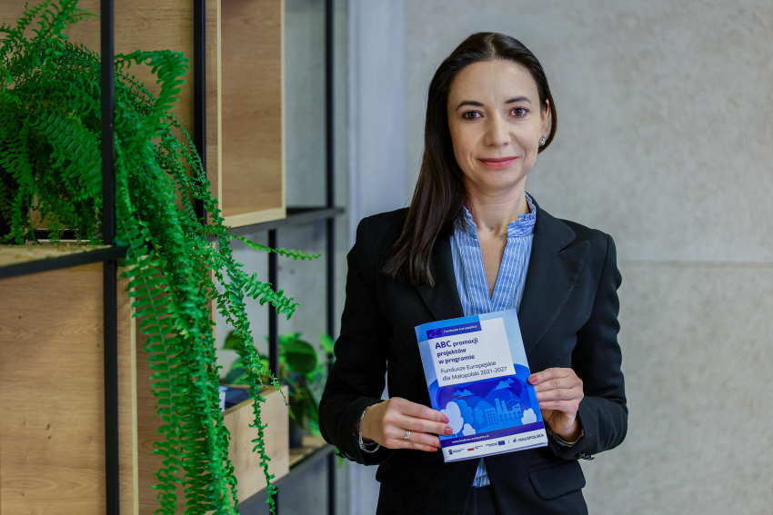 Konsultantka Punktu Informacyjnego Funduszy Europejskich.