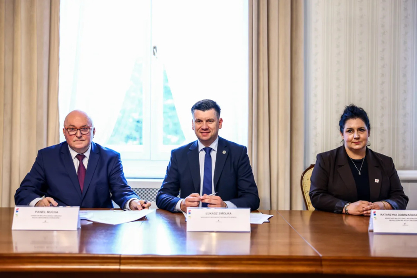 Podpisanie umowy.