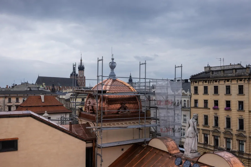Odnowiony dach Teatru Słowackiego.