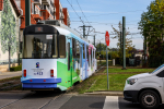 Tył tramwaju oklejony napisem Fundsuze Europejskie dla Małopolski.