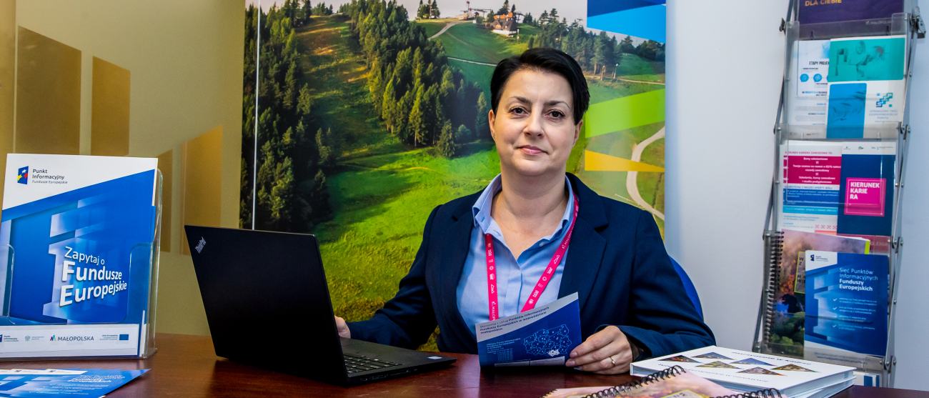 Konsultantka w Punkcie Informacyjnym Funduszy Europejskich