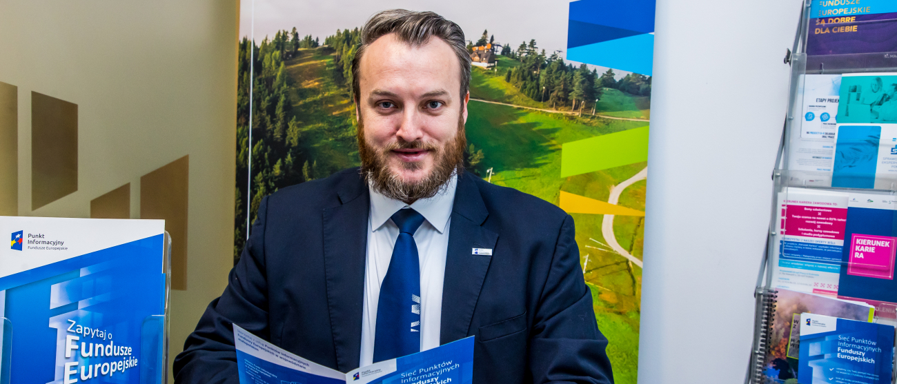 Konsultant Punktu Informacyjnego Funduszy Europejskich.